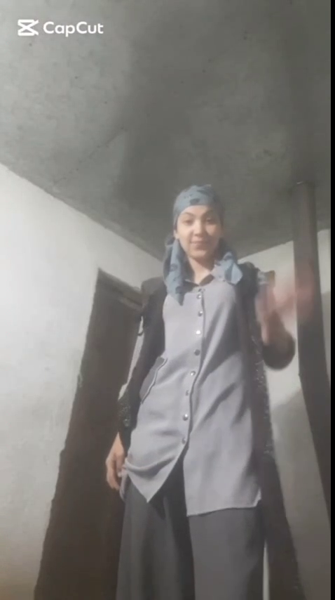 YANGI KELINCHAK UZINI YECHINIB VIDEOGA OLYAPTI